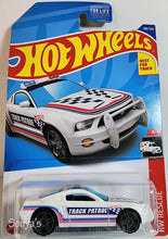 Load image into Gallery viewer, Hot Wheels Ford Mustang GT Concept
